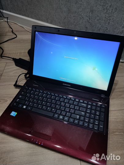 Ноутбук Samsung R580 4 ядра Core i3/Amd HD5470