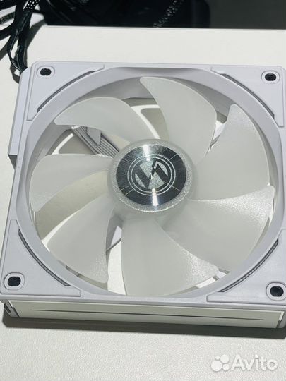 Комплект вентиляторов lian LI UNI Fan AL120-3W Б/У