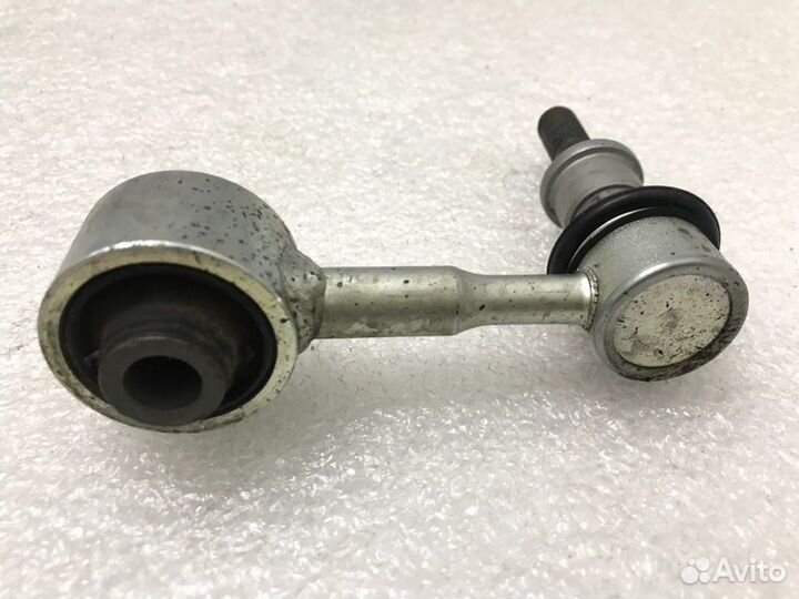 Стойка стабилизатора задняя Toyota Camry V70 2AR