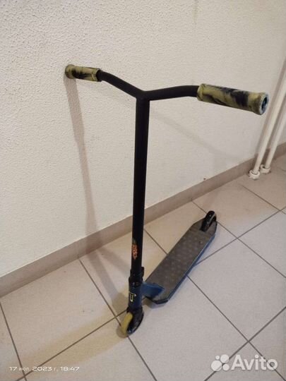 Трюковой самокат Duker 202