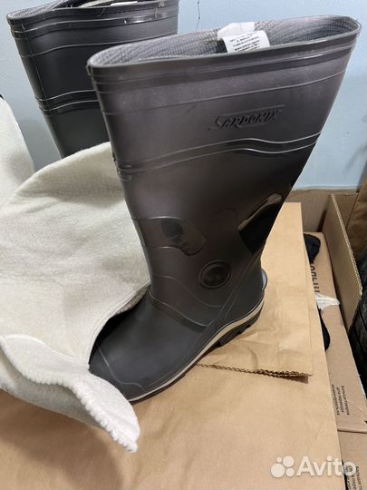 Резиновые сапоги