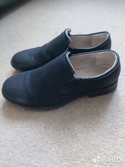 Школьные ботинки на мальчика 34 размер+сменка