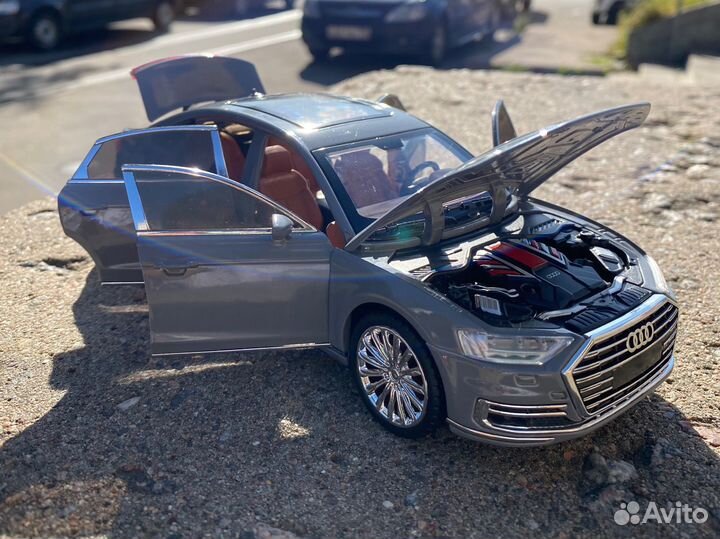 Металлическая Машинка Audi A8 / Лимузин 1:24