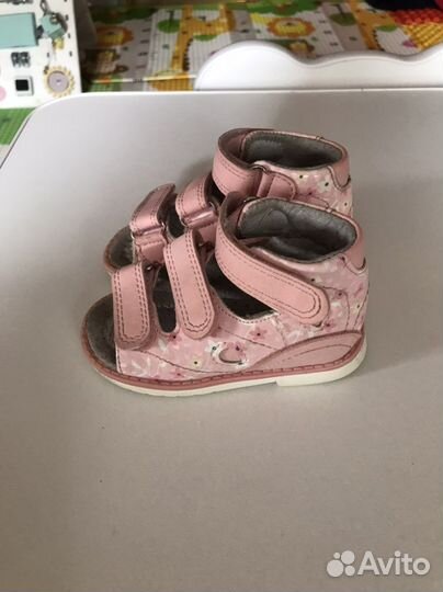 Босоножки для девочки 21
