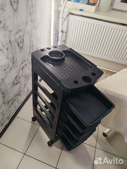 Тележка парикмахерская