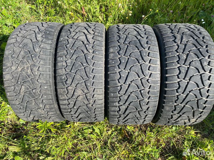 Pirelli Ice Zero 275/40 R20 и 315/35 R20