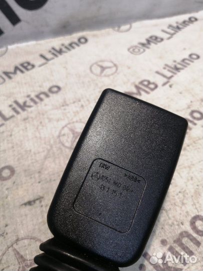 Замок ремня безопасности правый Mercedes Ml W164