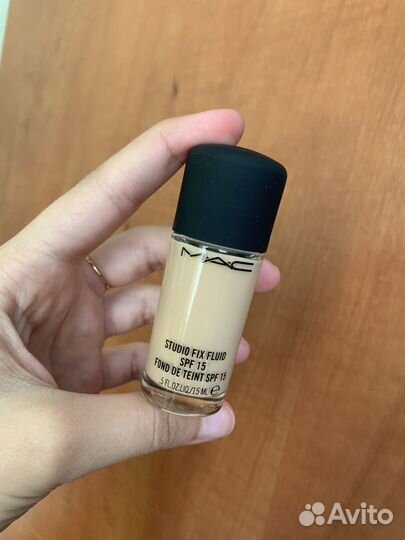 Тональные основы MAC и Tom Ford