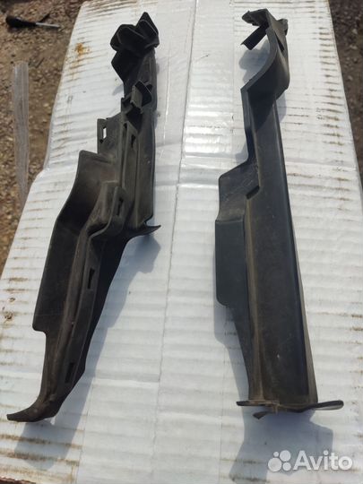 Накладки ветрового стекла жабо Suzuki Sx-4