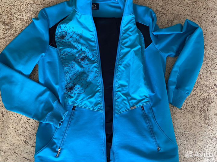 Спортивный костюм женский