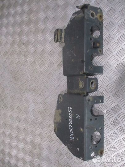 Кронштейн розеток Iveco 8169839