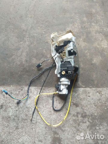 Замок двери передней правой Мерседес w220