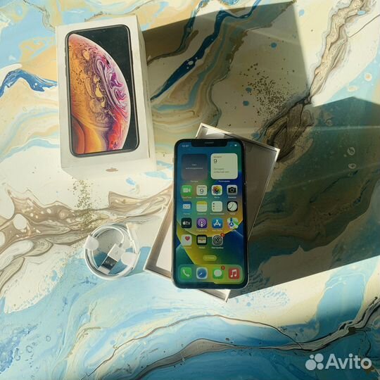 iPhone Xs, 64 ГБ