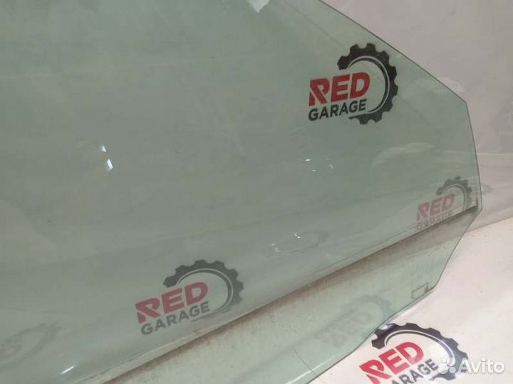 Стекло двери переднее правое Mercedes-Benz E-Class