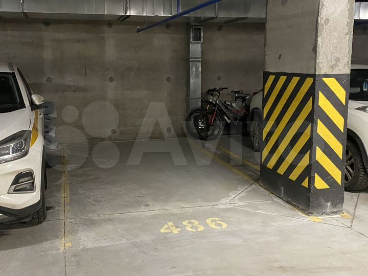 Машиноместо, 14 м²