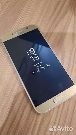 Телефон Samsung А 7 2017