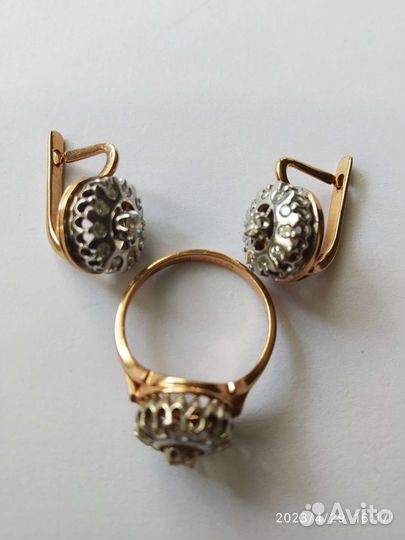 Золотые серьги