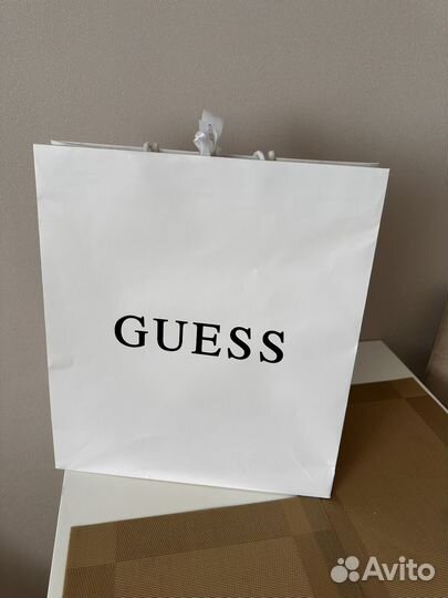 Брендовые пакеты guess