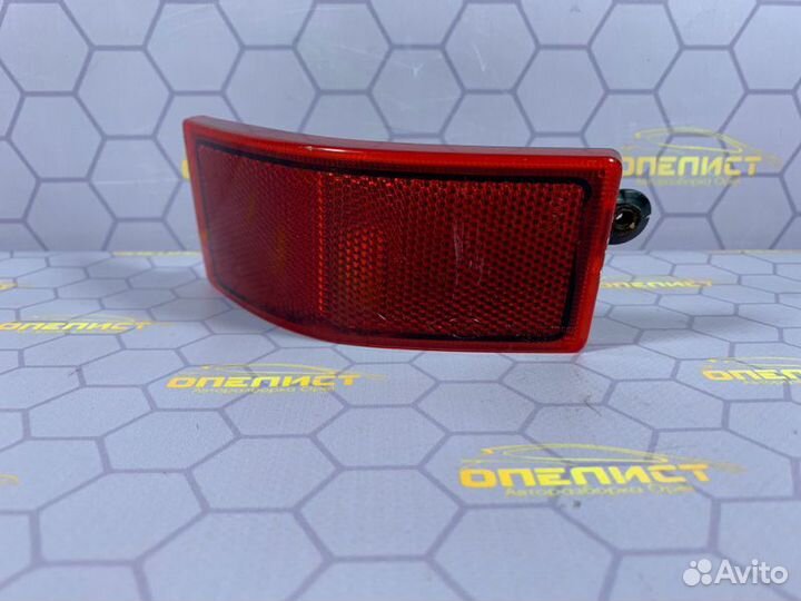Светоотражатель задний левый Opel Omega B