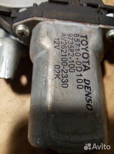 Стеклоподъемник передний правый Toyota Auris