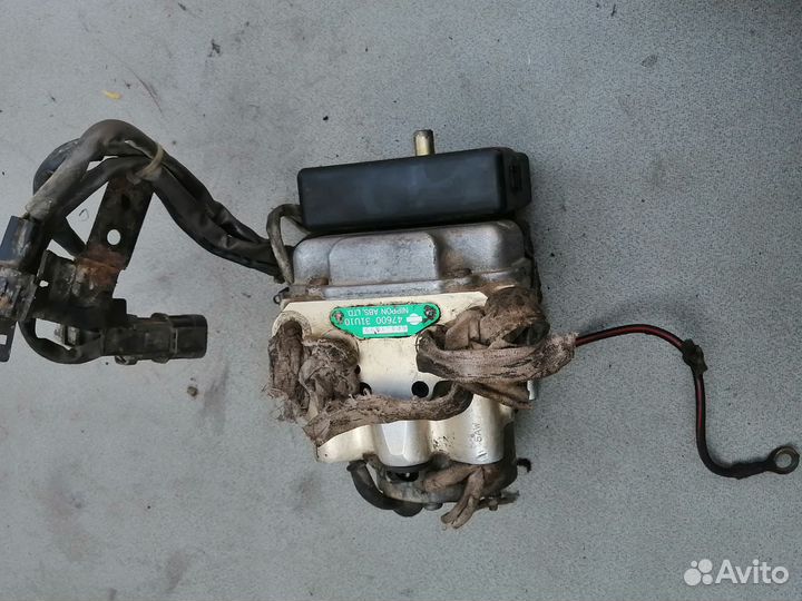 Блок ABS (насос) для Nissan Maxima (A32) 1994-2000