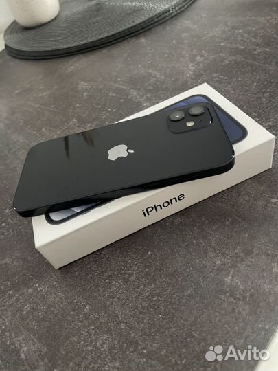 iPhone 12, 64 ГБ