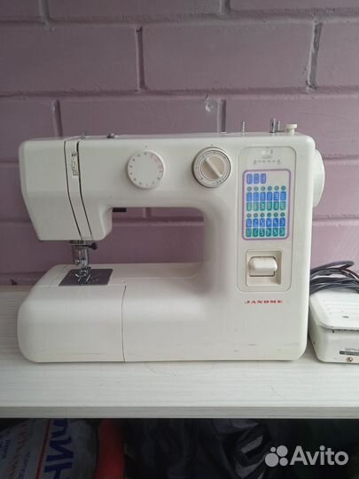 Швейная машина Janome бу