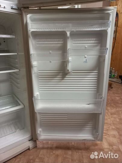 Холодильник Sharp