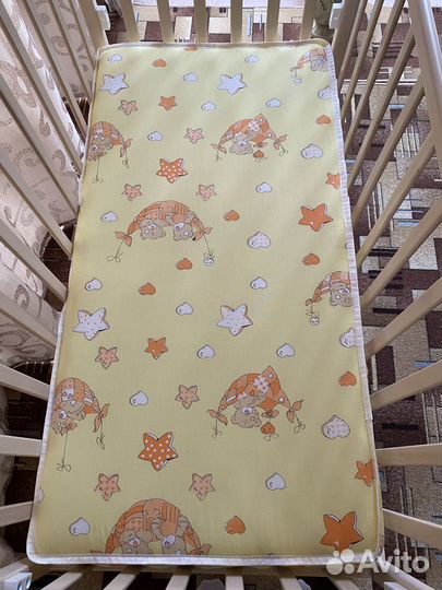 Продаём детскую кроватку с матрасом