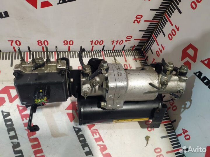 Цилиндр гидроподвески в сборе Lexus Lx570