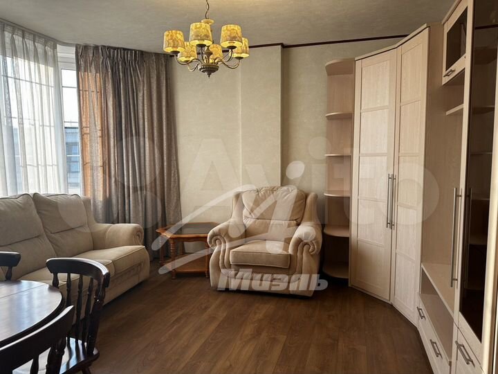 2-к. квартира, 57 м², 6/6 эт.