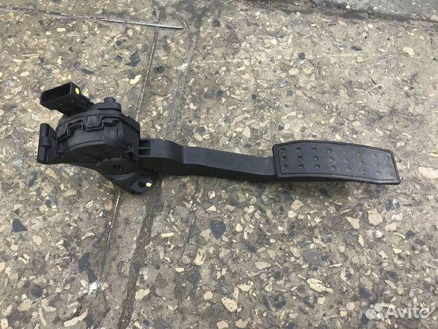 Педаль газа Cadillac SRX II 09-16