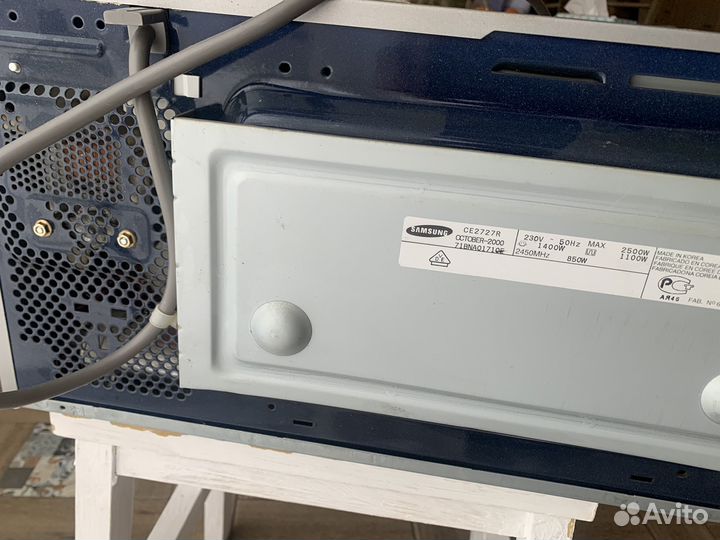 Миковолнрвая печь Sumsung на запчасти