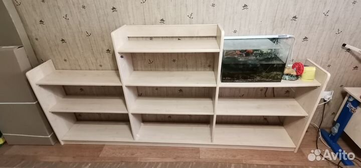 Стеллаж в детскую комнату