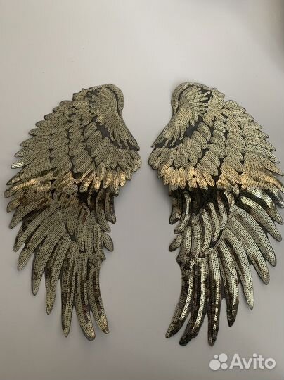 Клейкая аппликация 