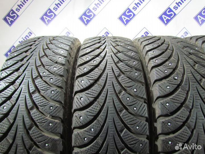 Goodyear UltraGrip Extreme 215/65 R16 96R