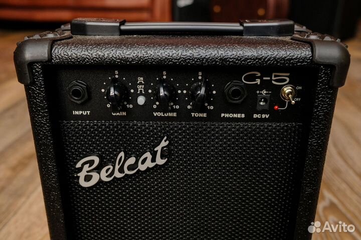 Гитарный комбоусилитель