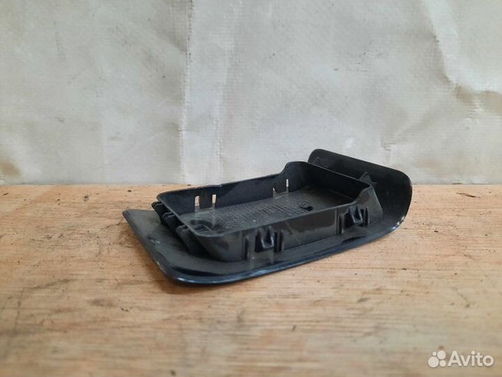 Заглушка полки багажника Mercedes-Benz E-Class