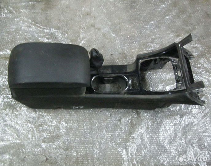 Консоль с подлокотником Ford Mondeo 4