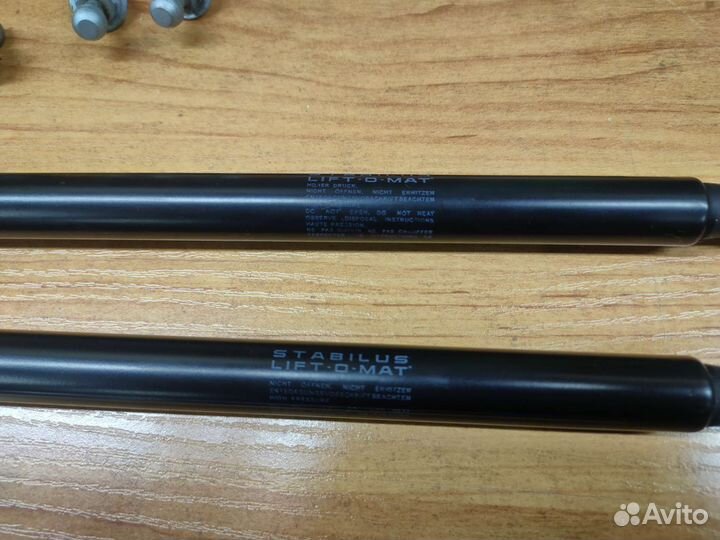 Амортизаторы/упоры капота Teana J32