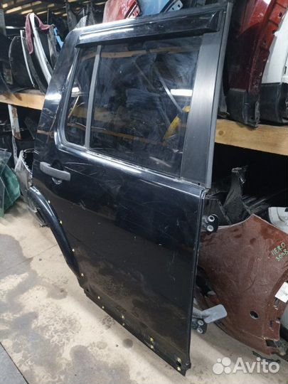 Дверь задняя правая Land Rover Discovery 2006