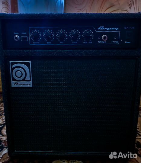 Комбоусилитель для бас-гитары Ampeg BA-108v2