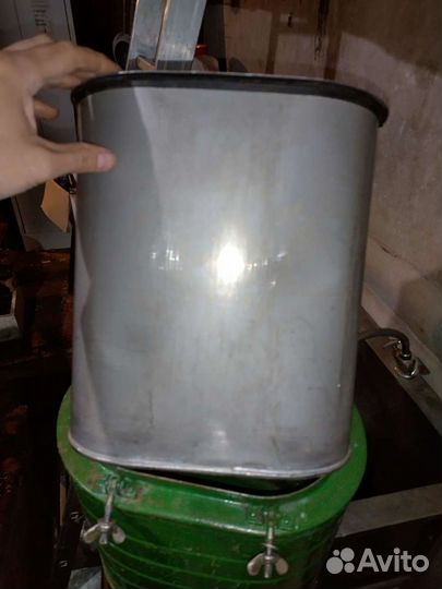 Термос вонный