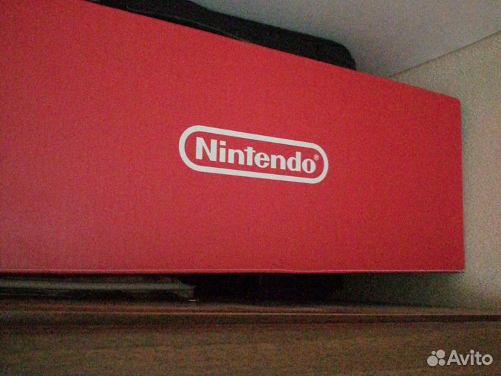 Продам Nintendo awitch red