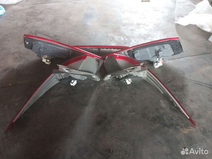 Комплект фонарей toyota estima превия