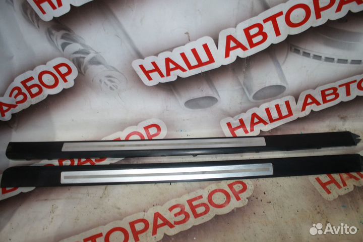 Накладка на порог салона комлект Audi A8 D3