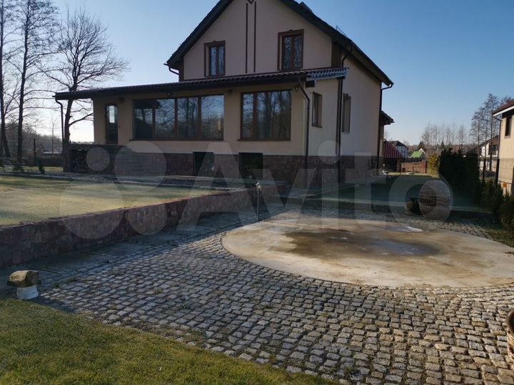 Дом 350 м² на участке 20 сот.