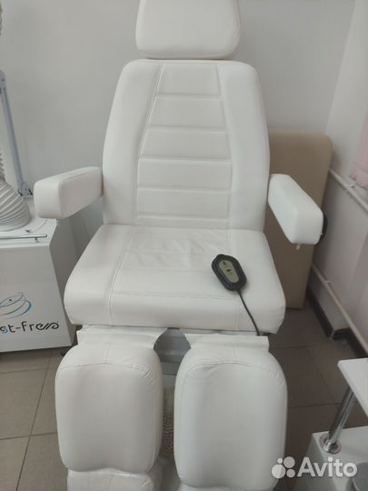 Педикюрное кресло с электроприводом бу