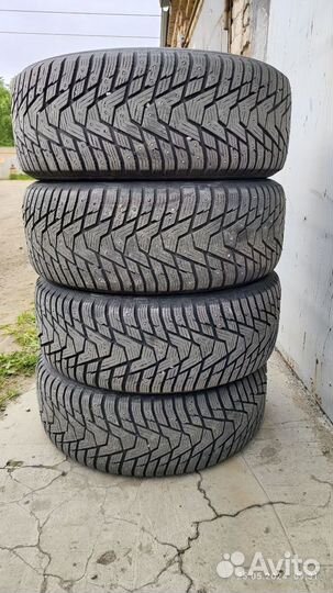 Hankook Winter I'Pike 225/55 R17