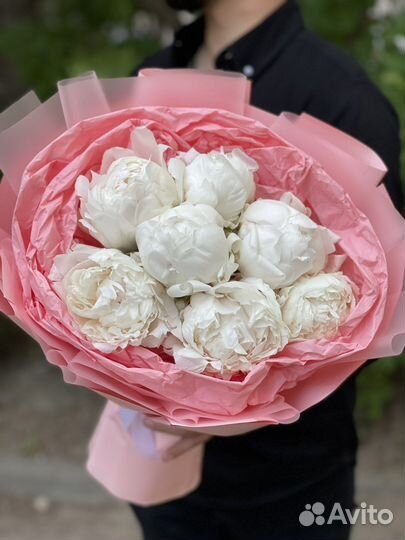 Букет цветов пионы